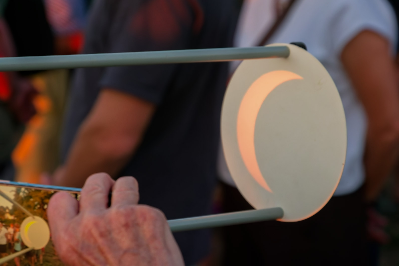 Sonnenfinsternis begeistert über 1.500 Besucher im Uferpark